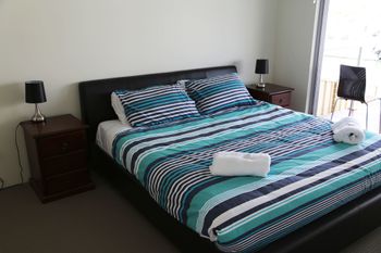 Waters Edge - Your Accommodation 4