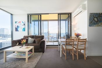 Dreamhome Service Apartment Spencer - Your Accommodation 0