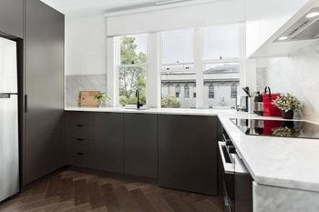 Stunning City Apartment H350 - Your Accommodation 1