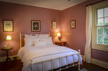 Arcadia Bed & Breakfast & Cottages - Your Accommodation 5