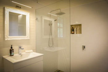 Arcadia Bed & Breakfast & Cottages - Your Accommodation 3
