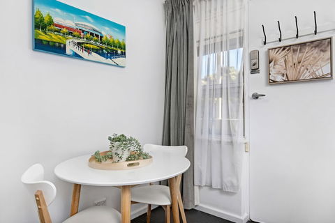 Bayscape Studio Glenelg - Your Accommodation 3
