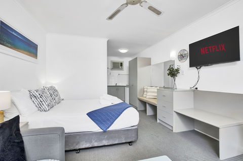 Bayscape Studio Glenelg - Your Accommodation 4