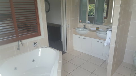 Pier One - Your Accommodation 4