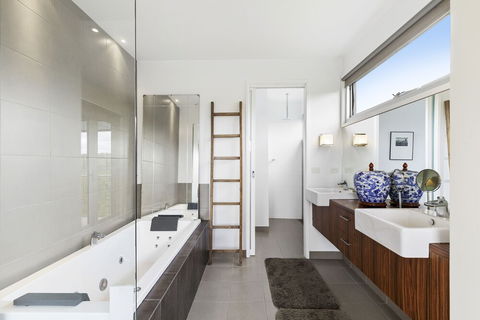 Bilsons Landing East - Your Accommodation 6