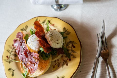 Buttercup Hill - Your Accommodation 1