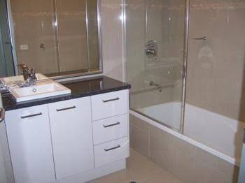 Harbour Views - Your Accommodation 4