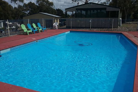 Lakes Caravilla Caravan Park - Your Accommodation 4