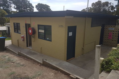 Lakes Caravilla Caravan Park - Your Accommodation 3