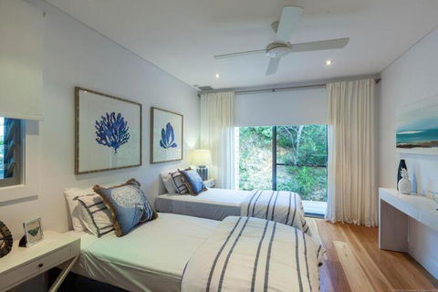 Vantage Over Byron - Your Accommodation 3