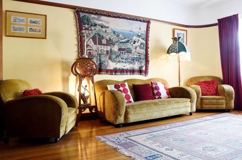 Apartments Downtown - Your Accommodation 6