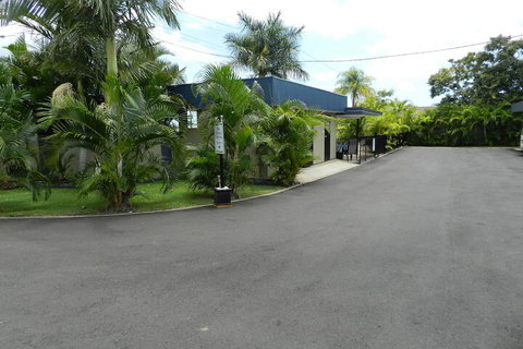 Golden Palms Motor Inn - Your Accommodation 2