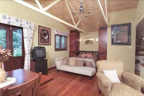 Ford House Retreat - Your Accommodation 6