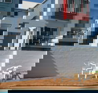 Bluedock Apartments - Your Accommodation