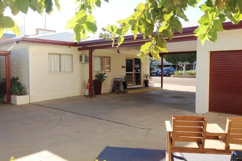 Longreach Motel - Your Accommodation 3