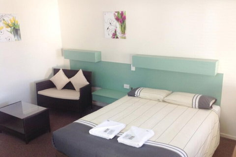 Longreach Motel - Your Accommodation 6