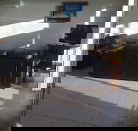 Christies No 1 Esplanade - Your Accommodation