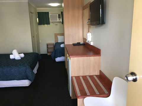 Araluen Motor Lodge - Your Accommodation 4