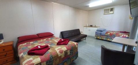 Pinjarra Caravan Park & Cabins - Your Accommodation 6