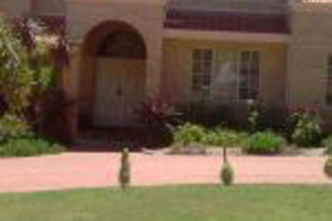 Marys Bed & Breakfast - Your Accommodation 0