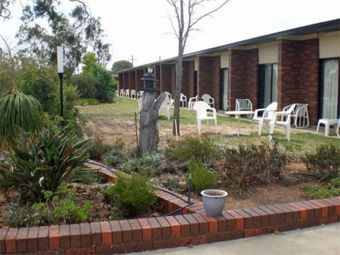 Riviana Motel - Your Accommodation 1