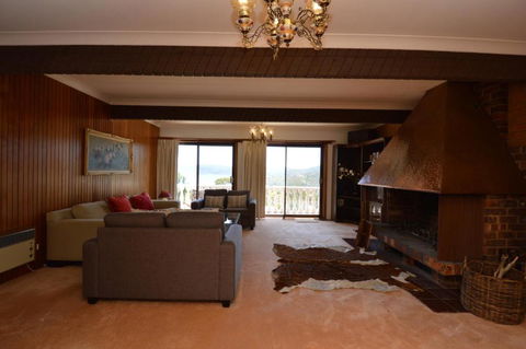 Top Deck - Your Accommodation 5