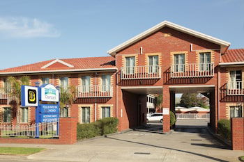 Courtyard Motor Inn - Your Accommodation 4