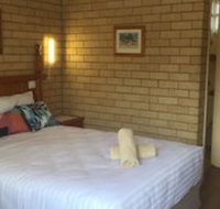 Lake Front Motel - Your Accommodation