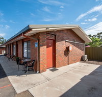 Golden Country Motel  Caravan Park - Your Accommodation