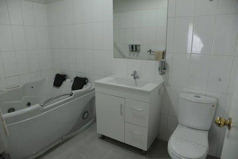 Norwood House Motel & Reception Centre - Your Accommodation 6