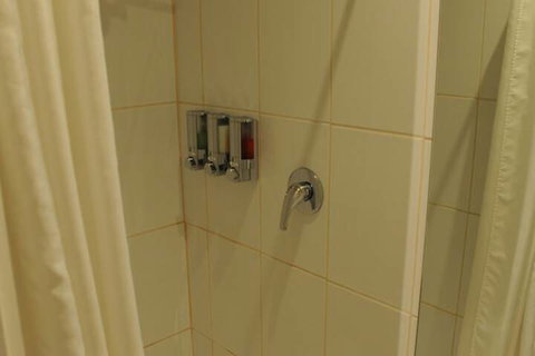 Norwood House Motel & Reception Centre - Your Accommodation 4