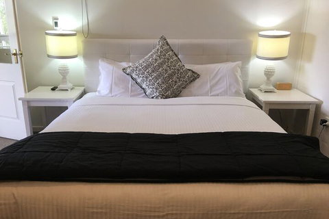 Norwood House Motel & Reception Centre - Your Accommodation 5