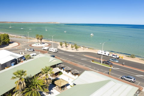 Shark Bay Seafront Apartments - Your Accommodation 2