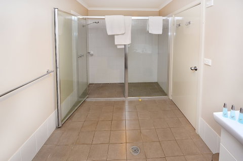 Mackellar Motel - Your Accommodation 6