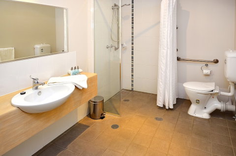 Mackellar Motel - Your Accommodation 5