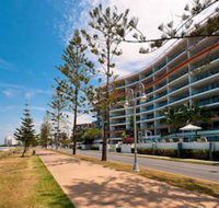 Silvershore Apartments on the Broadwater