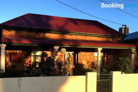 A Miners Rest - Your Accommodation 6