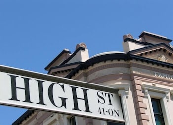 Rialto Apartments - Your Accommodation 2