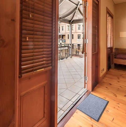 Rialto Apartments - Your Accommodation 1