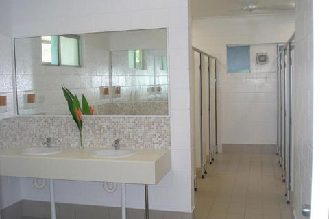 Absolute Backpackers Mission Beach - Your Accommodation 5