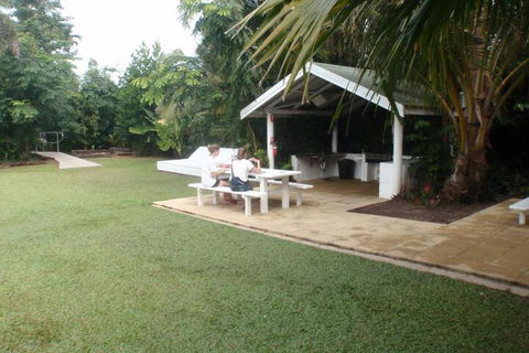 Absolute Backpackers Mission Beach - Your Accommodation 1