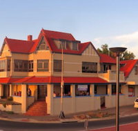 McCloud House - Your Accommodation