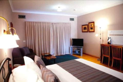 Perricoota Vines Retreat - Your Accommodation 6