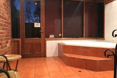 Perricoota Vines Retreat - Your Accommodation 2