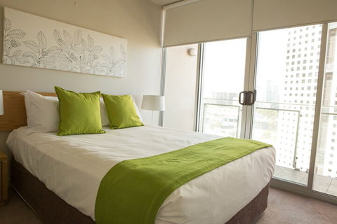 Royal Stays Apartments Southbank - Your Accommodation 4