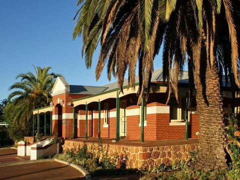 Nelsons Of Bridgetown - Your Accommodation 3