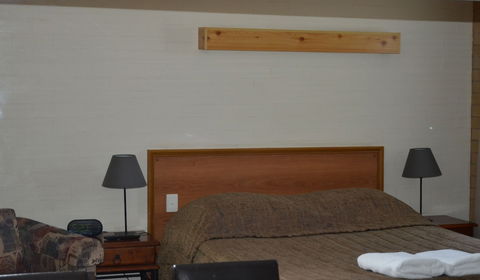 Alexander Motor Inn Moree - Your Accommodation 5