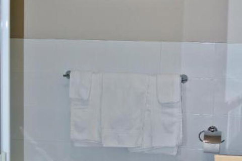 Pier Number 10 - Your Accommodation 5