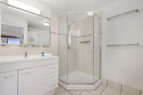 Alexandria Apartments - Your Accommodation 6