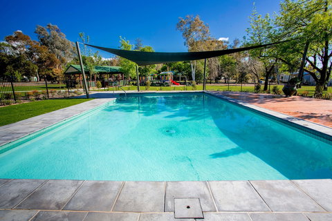 Albury Gardens Tourist Park - Your Accommodation 4